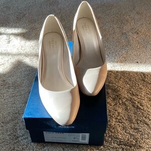 Cole Haan Cream Heels Elegant Medium Height